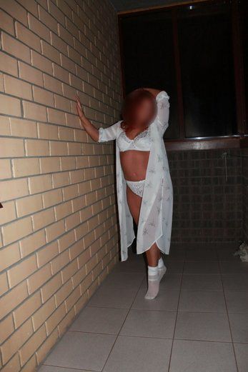 Алла проститутка из интим салона Москвы у метро Каширская проститутки из интим салонов